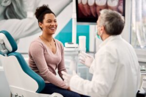 Patient and dentist having a positive consultation 